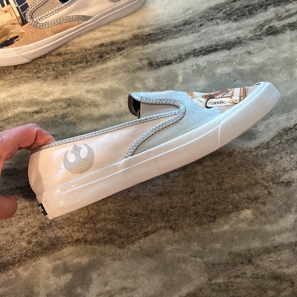 Sperry Size 10 Men’s Starwars R2D2 C-3PO slip-on sneakers - Picture 4 of 4